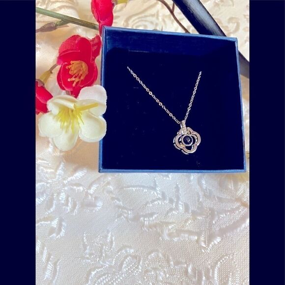 Love 💕 Projective necklace for I love you - Picture 1 of 6
